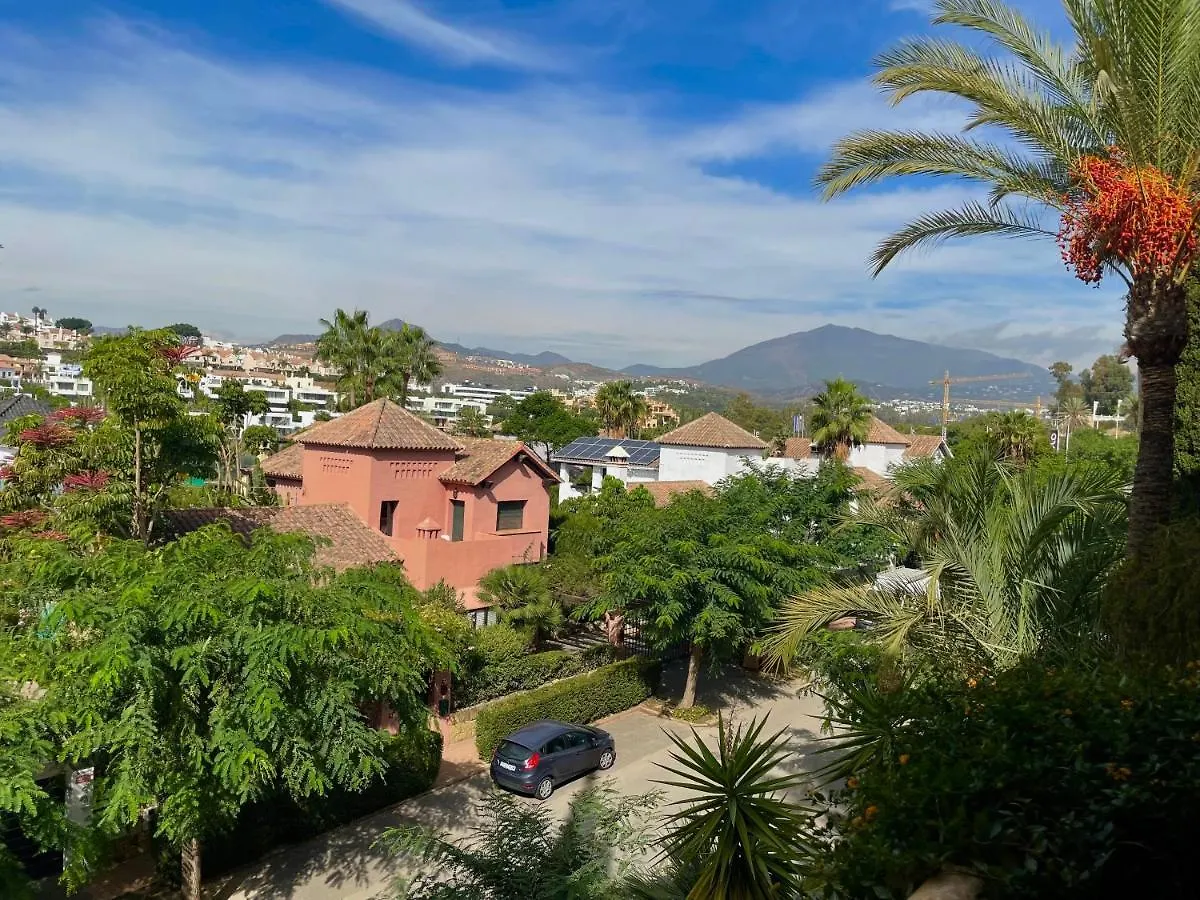 Apartment Next To The El Campanario, Atalaya Golf Estepona